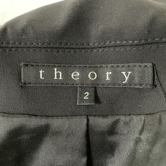 Theory Two-Button Blazer - sz 2 - Picture 6 of 6